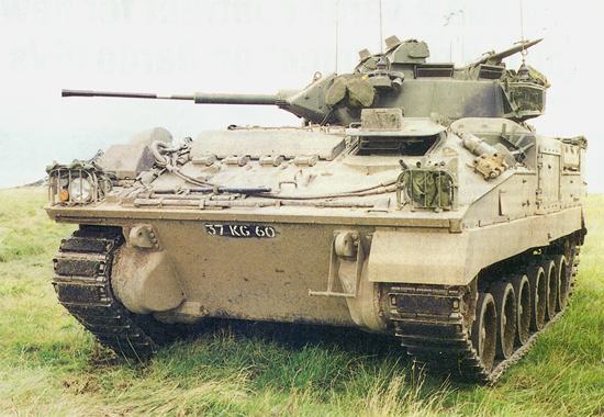  Un Moderno APC Warrior della Brigata